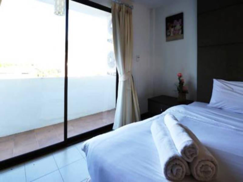 Bgw Phuket Hostel Patong Exterior photo