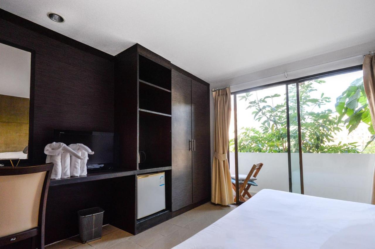 Bgw Phuket Hostel Patong Exterior photo