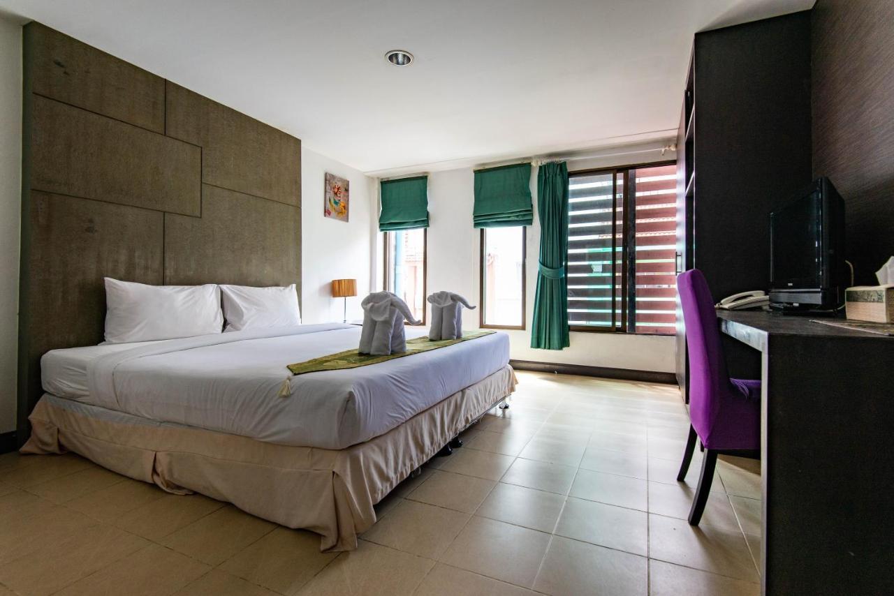 Bgw Phuket Hostel Patong Exterior photo